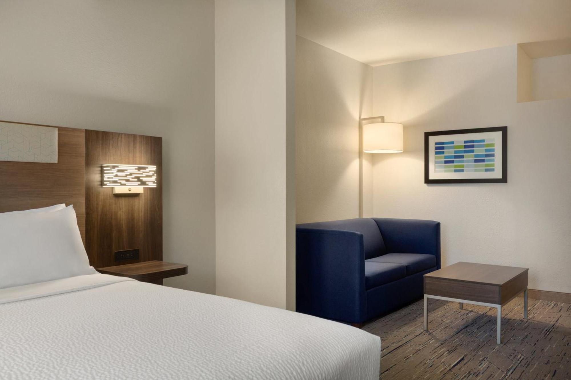 Holiday Inn Express- West Sacramento By Ihg Exterior photo