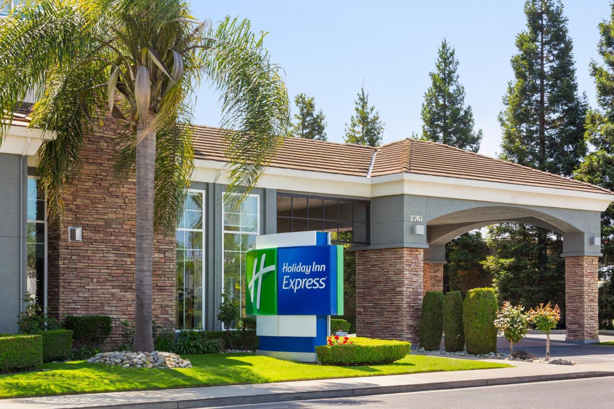 Holiday Inn Express- West Sacramento By Ihg Exterior photo