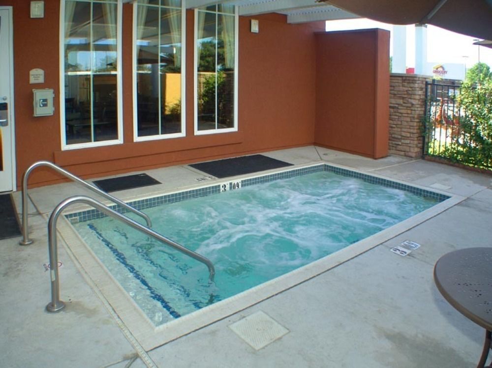 Holiday Inn Express- West Sacramento By Ihg Facilities photo