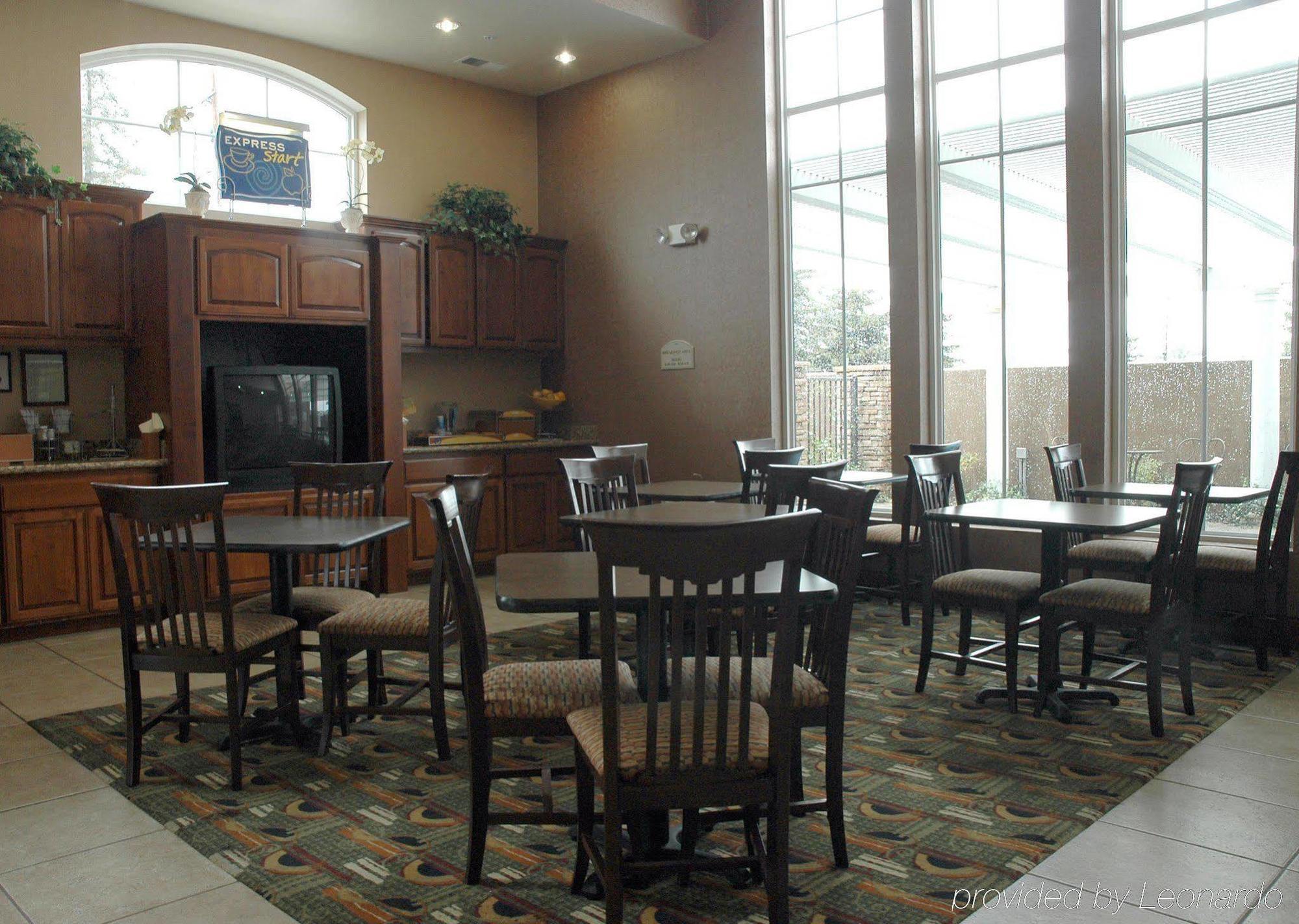 Holiday Inn Express- West Sacramento By Ihg Exterior photo